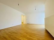 Charmante, ruhige Balkonwohnung 2 Zimmer Innenhof