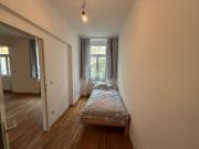 CHARMANTE SINGLEWOHNUNG 5 MIN ZU U3 CHARMANTE SINGLEWOHNUNG 5 MIN ZU U3