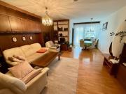 Charmante und geräumige Wohnung mit Tiefgaragenplatz