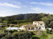 Charmante villa de 5 chambres avec vue sur la mer à...