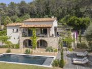Charmante villa néoprovençale à louer à Mougins 4...