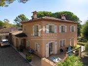 Golf et plages: magnifique villa de caractère en parfait...