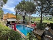 Charmante villa traditionnelle avec appartements...