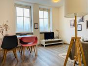 Charmante voll möblierte 2 Zimmer Stadtwohnung direkt am See