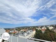 Charmante, vollrenovierte 4 Zimmer DG Wohnung mit 2...
