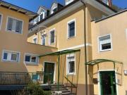 Charmante Wohnhäuser mit mehreren Einheiten, Terrassen,...