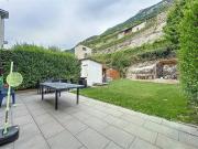 Charmante, zusammenhängende Villa mit großem Garten