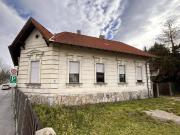 Charmanter Bungalow mit Altbau Charakter ein...