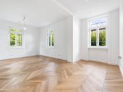 Charmantes 2 Zimmer Altbaujuwel: Wohntraum mit Balkon...