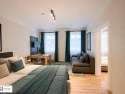 Charmantes Altbau Apartment, möbliert, sofort bezugsbereit