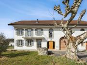 Charmantes Bauernhaus in grüner Umgebung