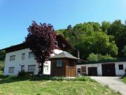 Charmantes Bauernhaus mit 5 Zimmern und Garten auf 1.196...