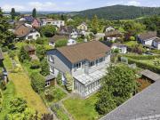 Charmantes Doppel Einfamilienhaus mit Wintergarten und...