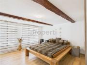Charmantes Eck Reihenhaus mit Studio, Balkon und Bergsicht