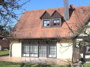 Charmantes Ein bis Zweifamilienhaus mit Doppelgarage in...