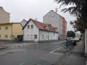 Charmantes großes Einfamilienhaus mit kleinen Garten in... Charmantes großes Einfamilienhaus mit kleinen Garten in...