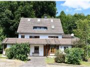 Charmantes Einfamilienhaus mit ehemaliger Praxis Viel...