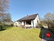 Charmantes Einfamilienhaus mit Einliegerwohnung in Stuhr...
