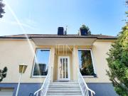 Charmantes Einfamilienhaus mit Garten, Pool & Terrasse