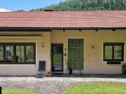 Charmantes Einfamilienhaus mit Garten und Garage in...