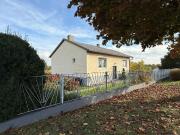 Adrettes Einfamilienhaus mit großem Garten in sonniger...