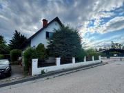 Charmantes Einfamilienhaus mit Nebengebäude am Stadtrand...