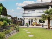 Charmantes Einfamilienhaus mit Stellplatz Garage in...