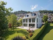 CHARMANTES GRUNDSTÜCK AN IDYLLISCHER LAGE MIT ZUKUNFTS...