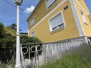 CHARMANTES HAUS MIT GARAGE IN RUHELAGE