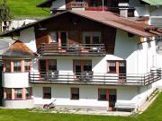 CHARMANTES LANDHAUS MIT FERIENWOHNUNGEN IN KAPPL