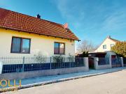 Charmantes Landhaus mit großem Garten und in Haslau an...