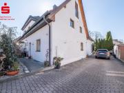 Charmantes Zweifamilienhaus mit großem Garten in...