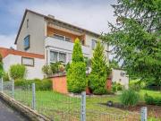 Charmantes Zweifamilienhaus mit idyllischem Gartenparadies