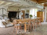 Charme authentique et grands volumes en bord de Loire...