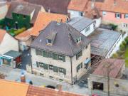 Charme, Potenzial und viel Platz Einfamilienhaus in...