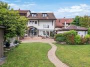 Charme und Authentizität im Herzen des alten Dorfes