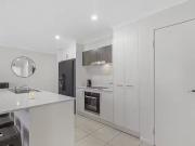 Unique 18 Elanor Court, Maudsland, QLD 4210