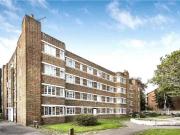 Nice 1 BA 2 bedroom apartment for rent in Warwick...
