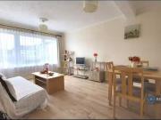 Just in! 1 BA 2 bedroom flat for rent in Fillebrook...