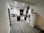 For Rent! 1 BA 2 bedroom flat for rent in Moorland Road,...