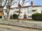 Just in! 1 BA 2 bedroom Flat to rent, Bittoms Court, The...