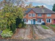 Nice 1 BA 2 bedroom terraced house for rent in Pineapple...