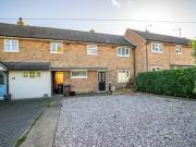 Cheap 1 BA 3 bedroom terraced house for rent in Woollam...