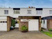 Just in! 1 BA 4 bedroom terraced house for rent in...