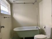 Charming 1 Bedroom Basement Clawfoot Tub plus 25% Utilites