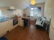 Charming 1 bedroom flat for rent in Whitchurch Road,...