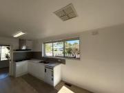 For Rent! 1 Elmwood Crescent, GLEN WAVERLEY, VIC 3150 House.