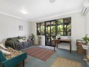 Cozy 2/209 Boundary Street, WEST END Apartment for rent...