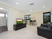 Charming 2/23 Balmoral Drive, Castle Hill, QLD 4810