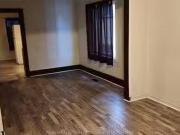 Just in! 2244 Howard Unit# Main, Windsor, ON, N8X 3V1 house.